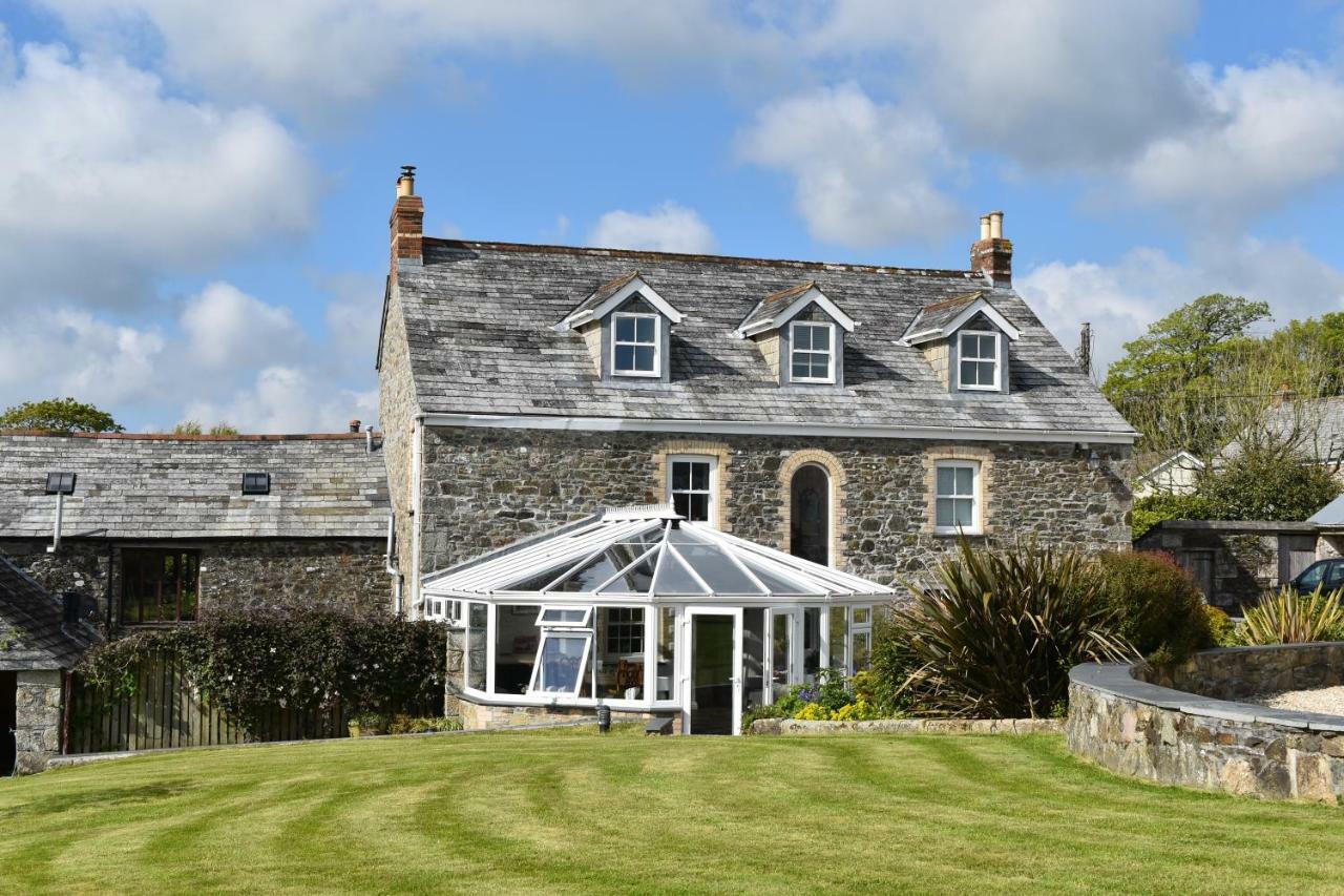 Treveighan Farmhouse Saint Teath Exterior photo